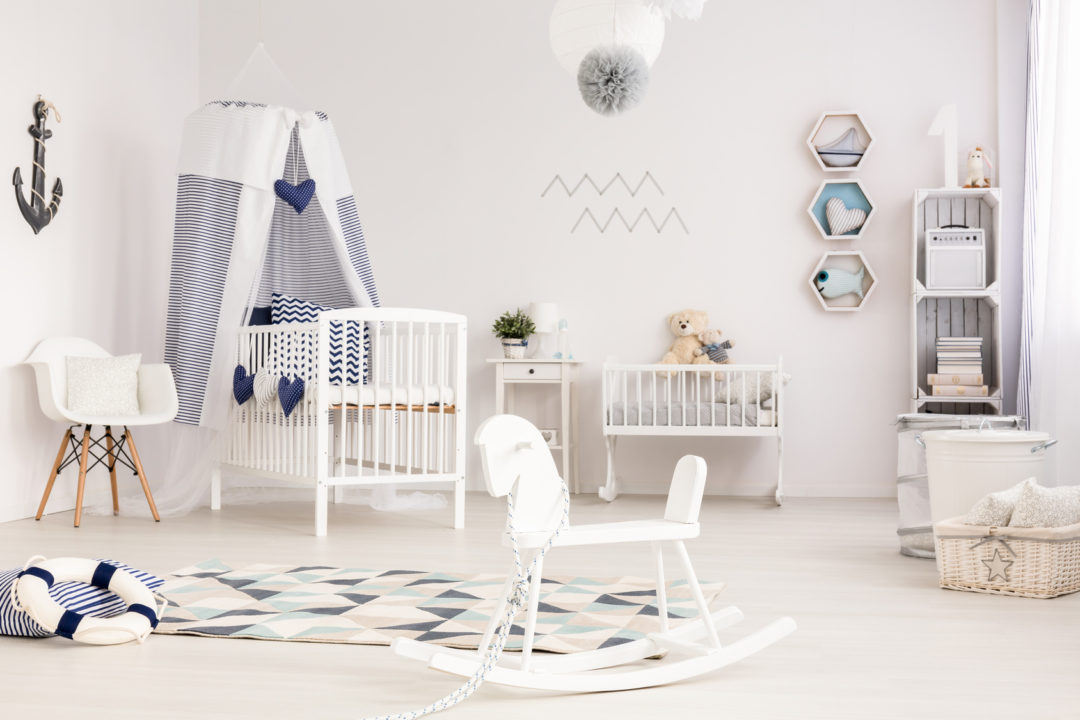Kinderzimmereinrichtung für Jungen, Weiß und blau