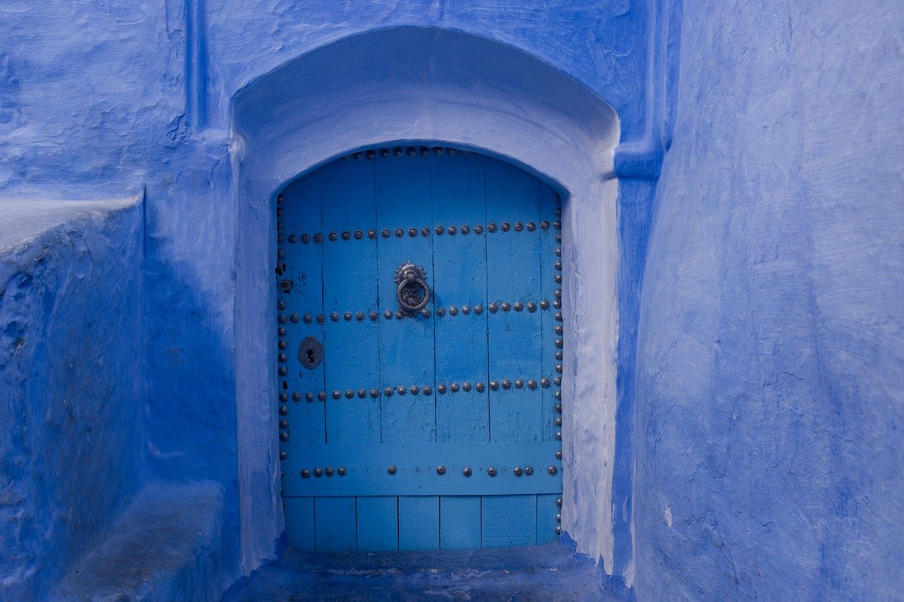 Schöne blaue Haustür, Griechenland