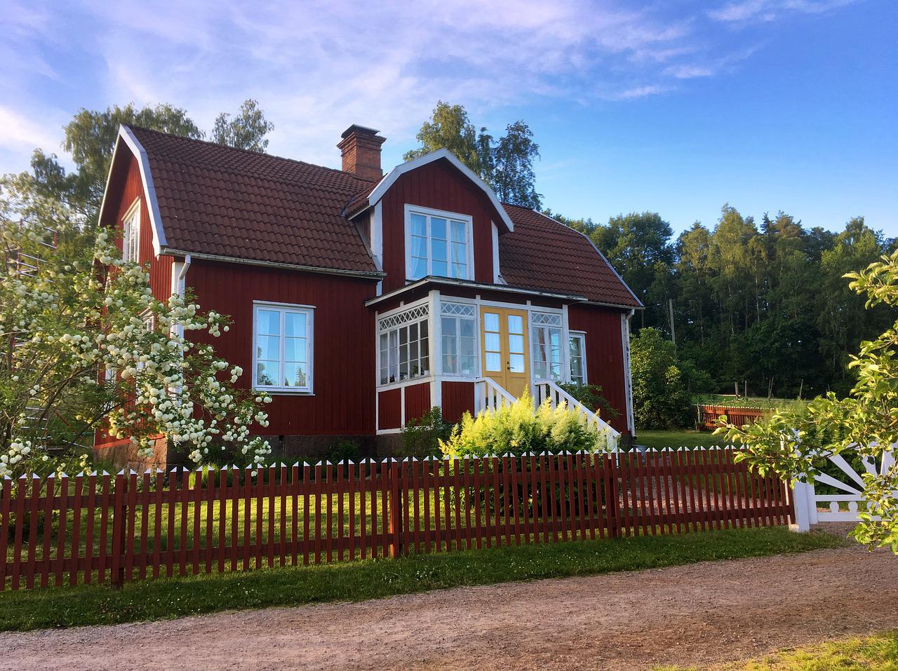 schönes Schwedenhaus in rot
