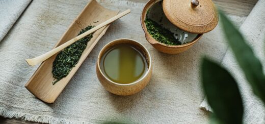 Japanisches Teeset aus Holz