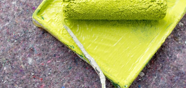 Pixabay: Gelbe Wandfarbe mit Farbroller